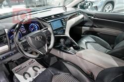 تۆیۆتا کامری